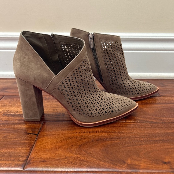 Vince Camuto Lorva Suede Ankle Booties | Size 9 | Taupe | Block Heel |Perforated - Picture 1 of 7